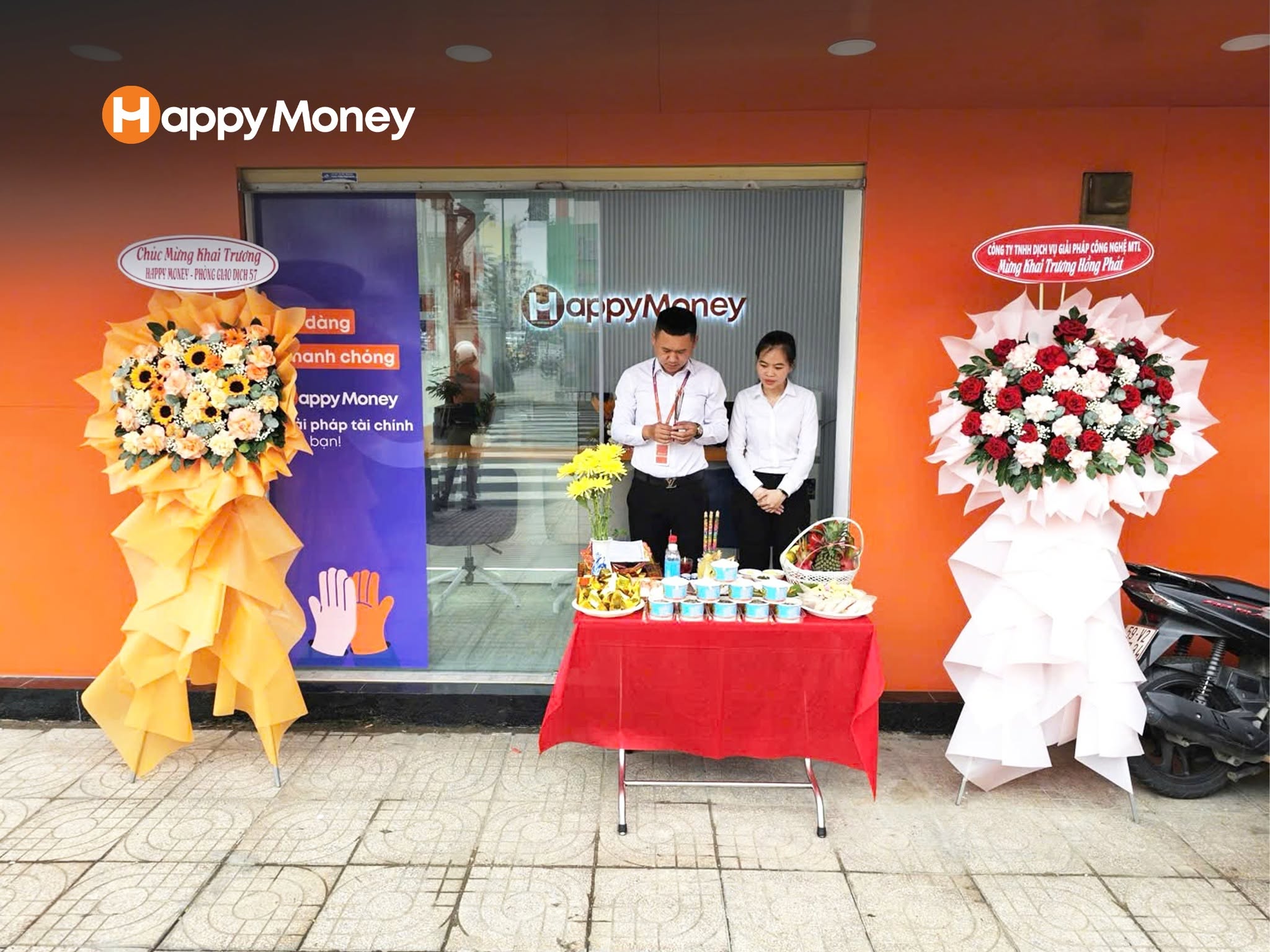 Khách hàng hoàn toàn yên tâm gửi gắm laptop tại hệ thống phòng giao dịch minh bạch của Happy Money.