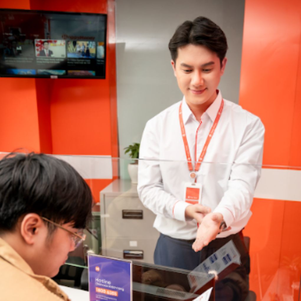 Vay Cà Vẹt Xe Máy Khác Gì So Với Cầm Xe Máy?